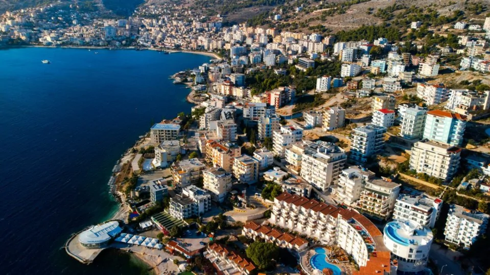 karol-chomka-N04QEsAdi1Y-unsplash (1) (1) (1) (1).jpg