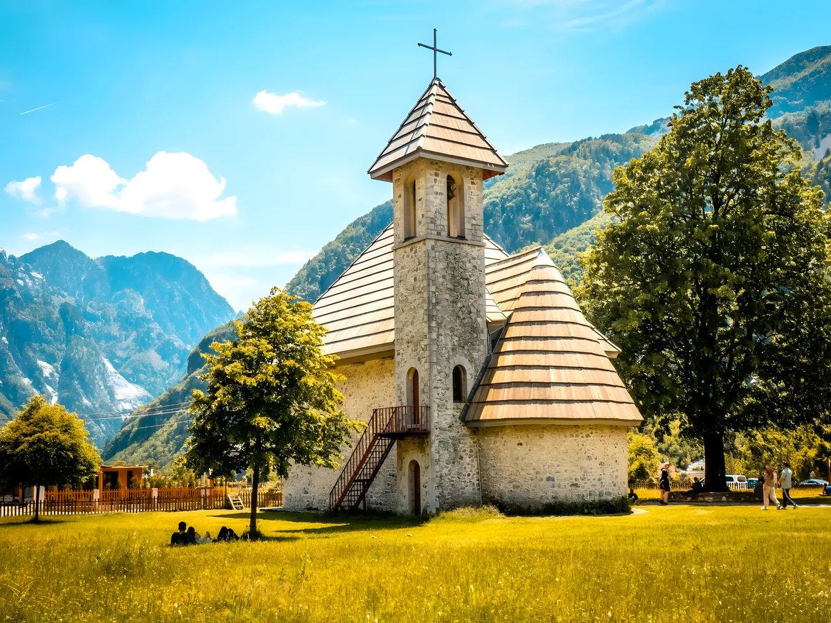 theth albania