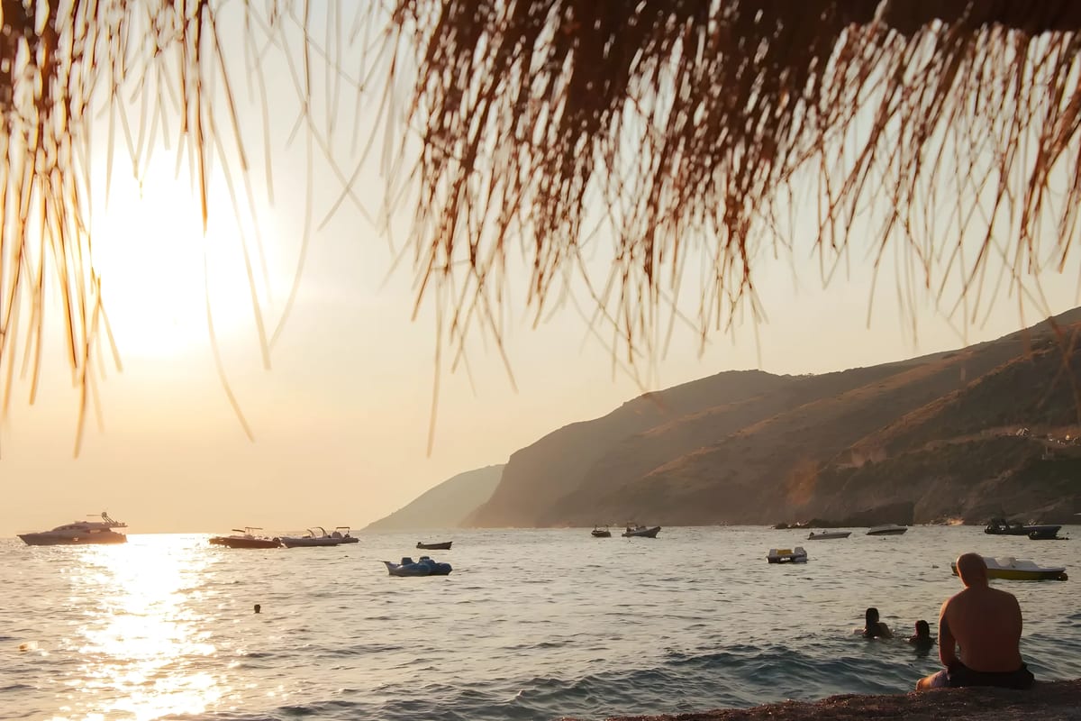 What Affects Albania Beach Sunbed Prices?