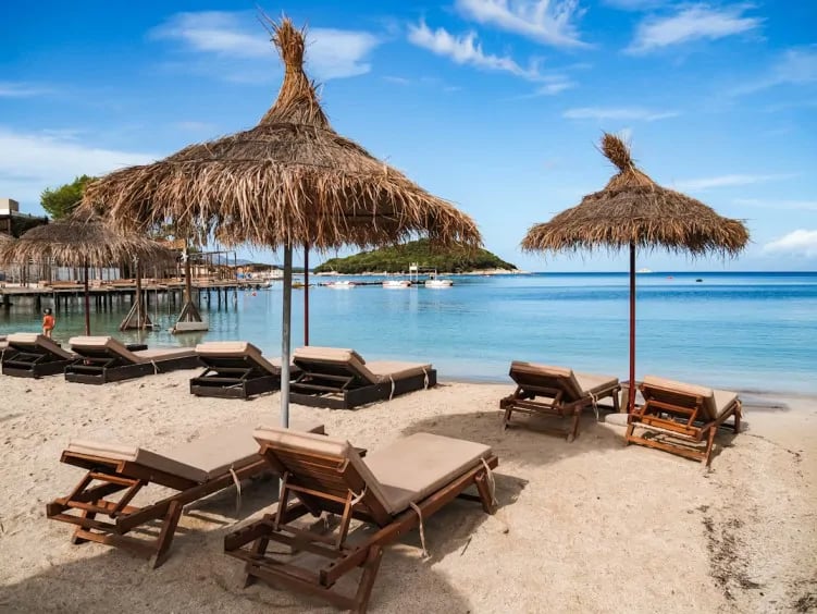 Ksamil Beach Albania Riviera - suneasy app